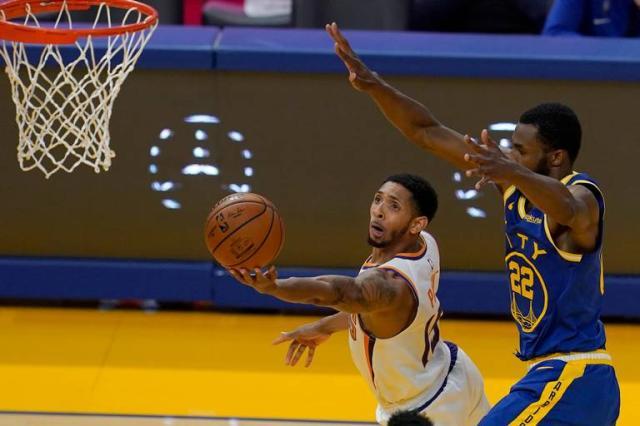 Suns_Warriors_Basketball_47327.jpg